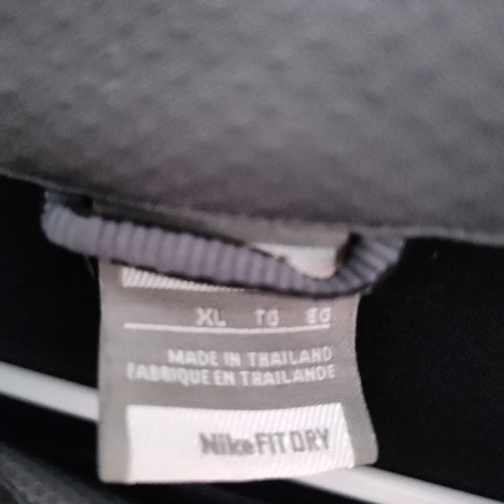 Vintage Nike Dry Fit Y2K Pullover Activewear Grey Black Shirt XL - Picture 4 of 4